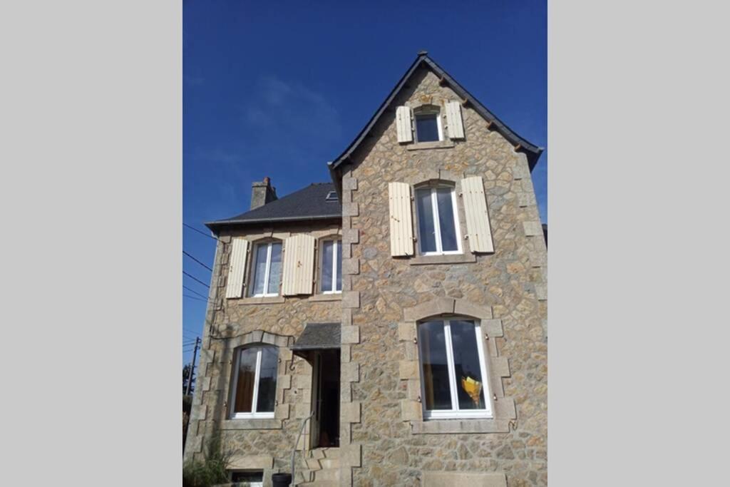 Kermaravel, Le Petit Manoir En Bord De Mer. Saint-Pol-de-Léon Exterior photo