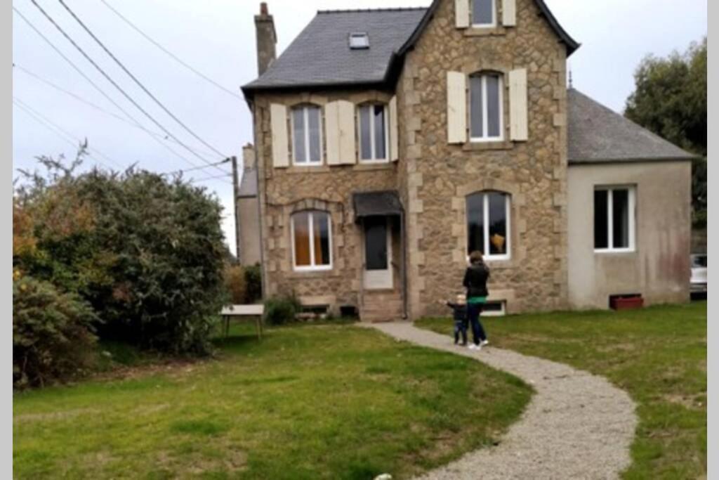 Kermaravel, Le Petit Manoir En Bord De Mer. Saint-Pol-de-Léon Exterior photo